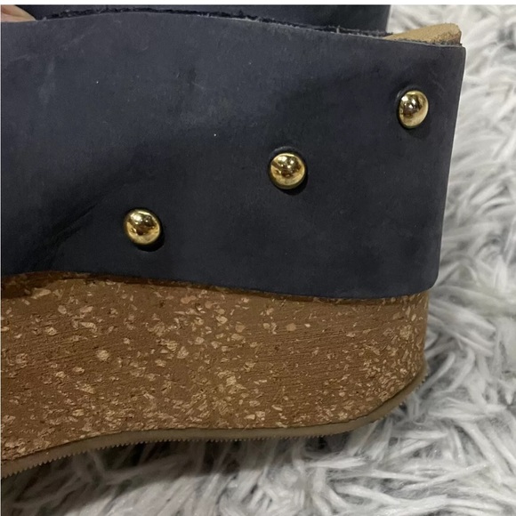 Carvela Wedge Sandals Womens Size 7 Gray Leather Comfort Cork heel Studded - Picture 5 of 9